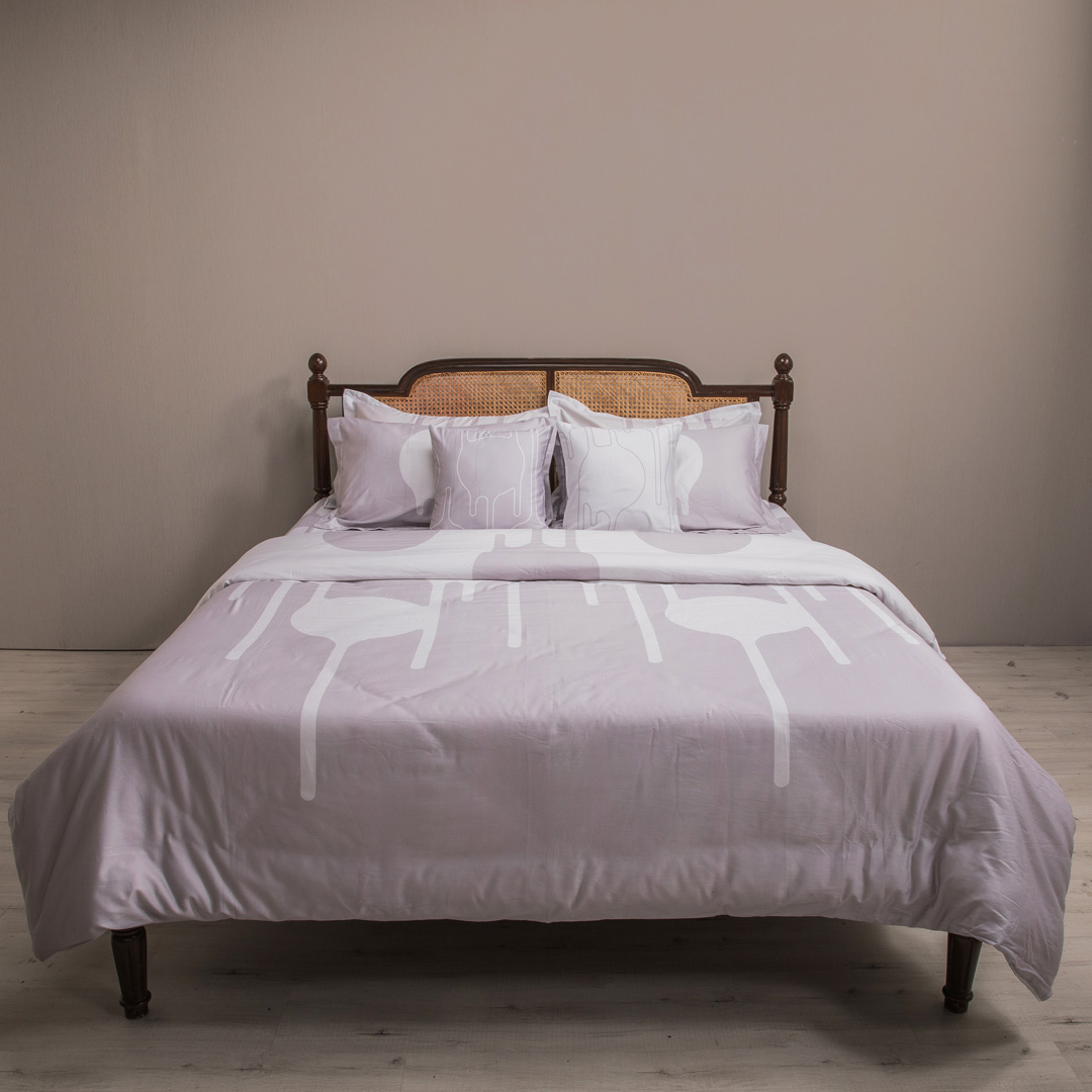 Dots_Nvmbr_Grey_DODDSEGY2D0401_1