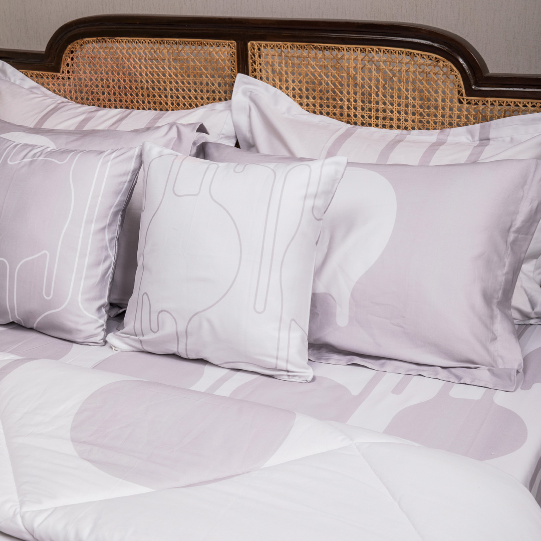 Dots_Nvmbr_Grey_DODDSEGY2Q0335_2