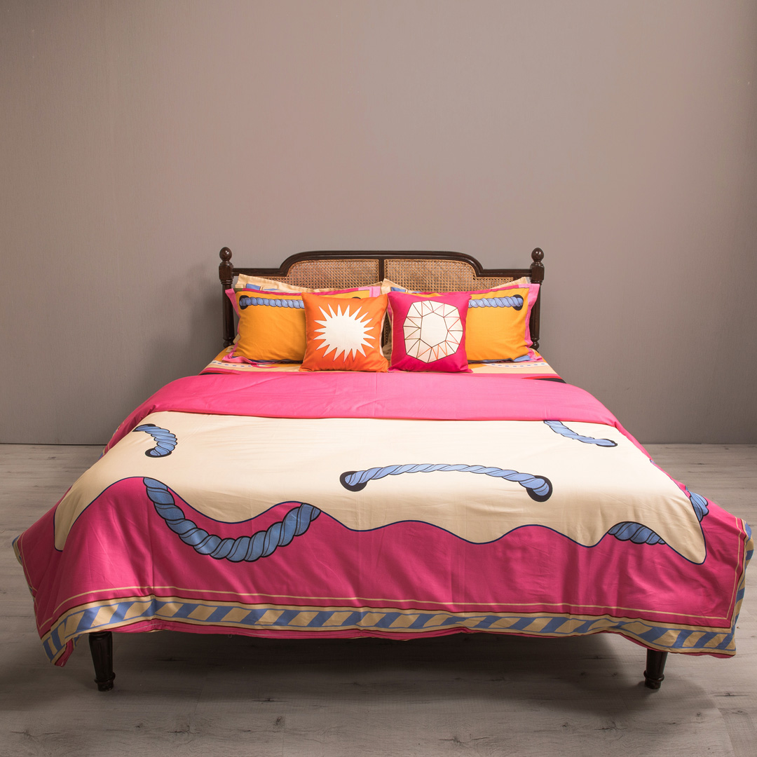 Surreal_Shweta20Sharma_Orange_SUMTSEOR2D0413_1