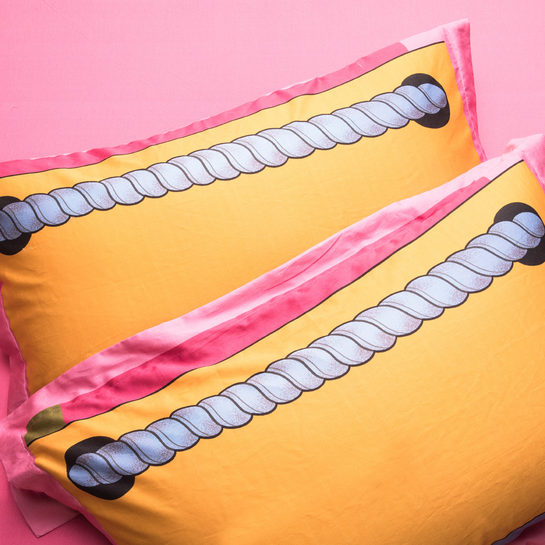 Surreal_Shweta20Sharma_Orange_SUMTSEOR2D0413_5