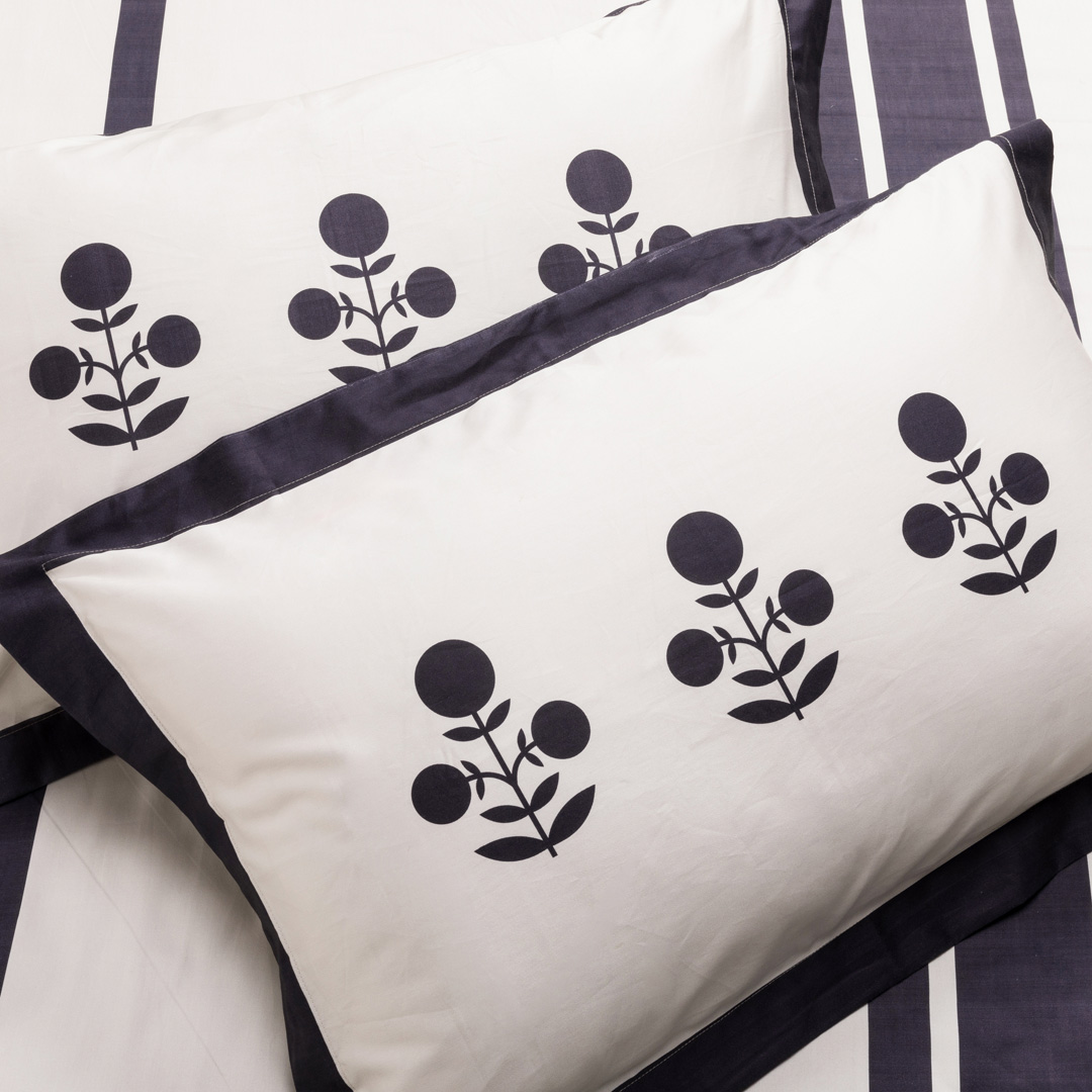 Bageecha II Set - Midnight Blue, Quilt 4